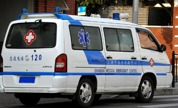 Chinese hospital ambulance for emergency medical transport hotline 120