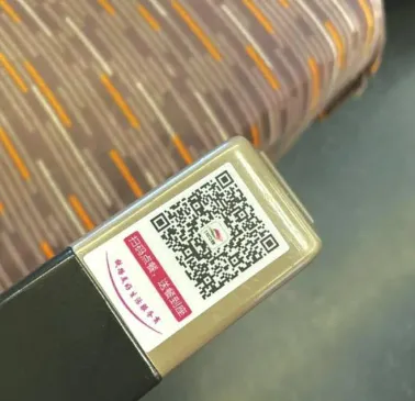 High speed train meal bento box delivered to seat in China